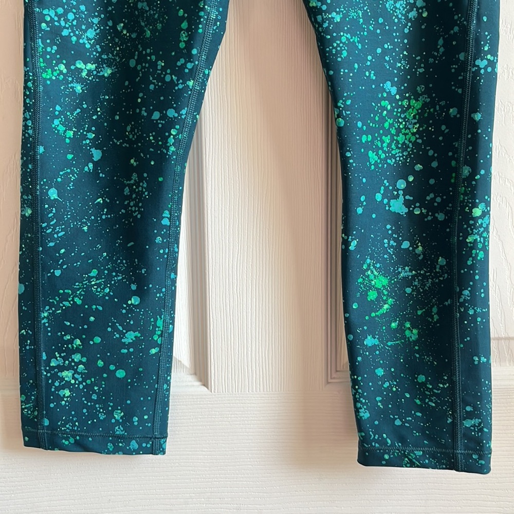 Athleta Ultimate Stash Pocket Splat Capri / SZ S - Picture 3 of 8